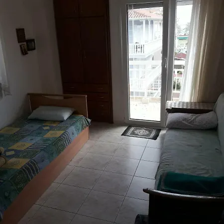 Christos & Maria Seaside Apartment Paralia Katerinis
